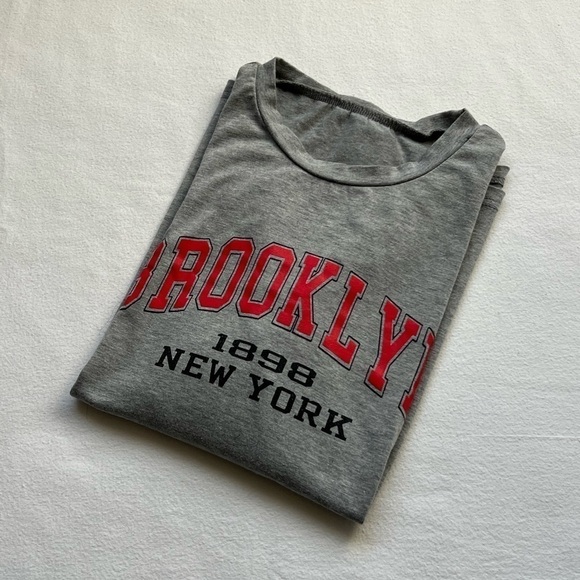 SHEIN Brooklyn gray oversized T shirt size S - Picture 1 of 6